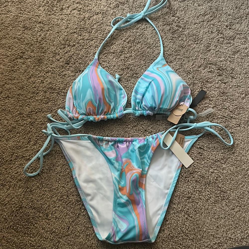 Bathing suit